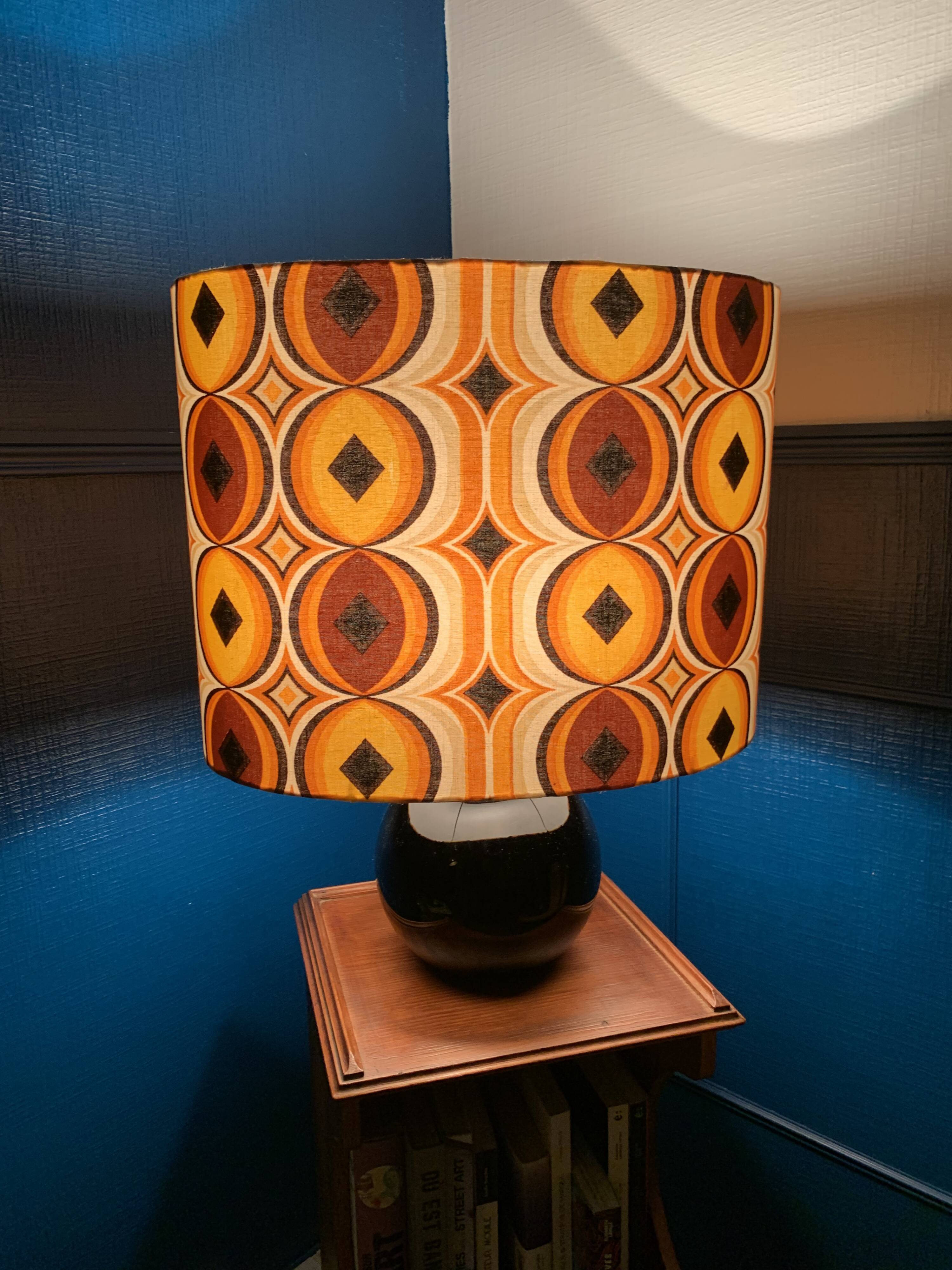 Art Deco lamp in opaline in the style of Jacques Adnet.