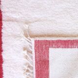 Contemporary red and white rug - 346 x 246 cm
