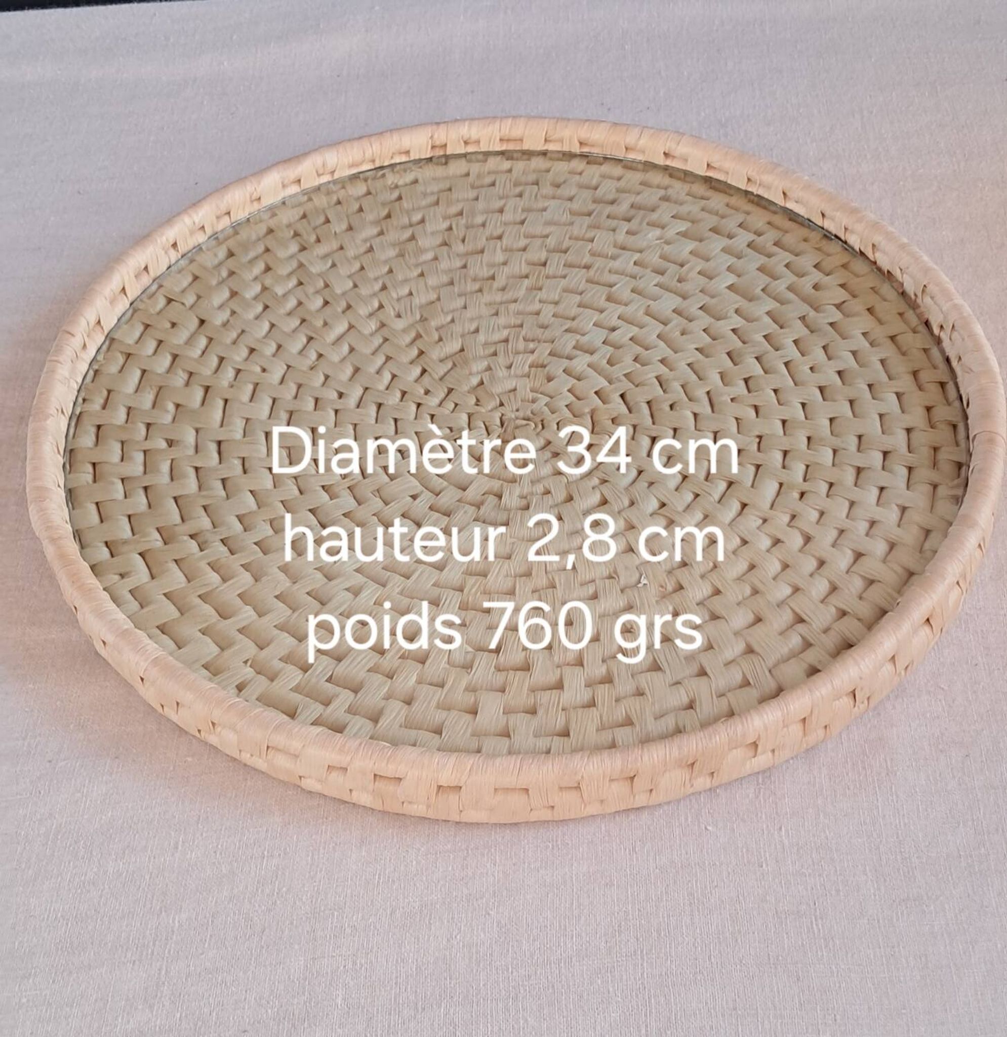 Varnished rattan tray
