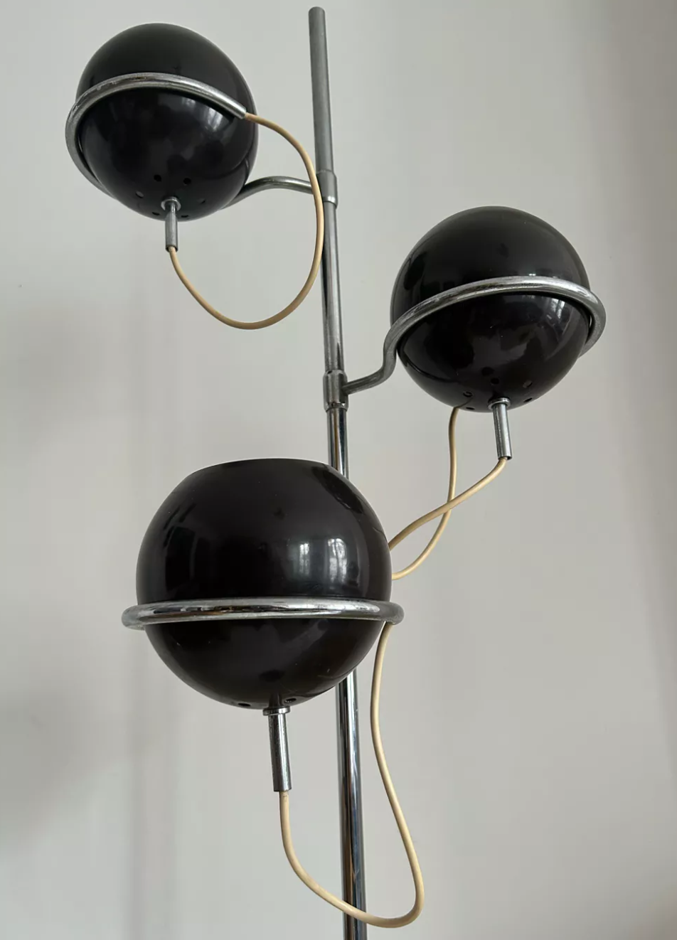 Monix vintage adjustable floor lamp, chrome and brown lacquered metal