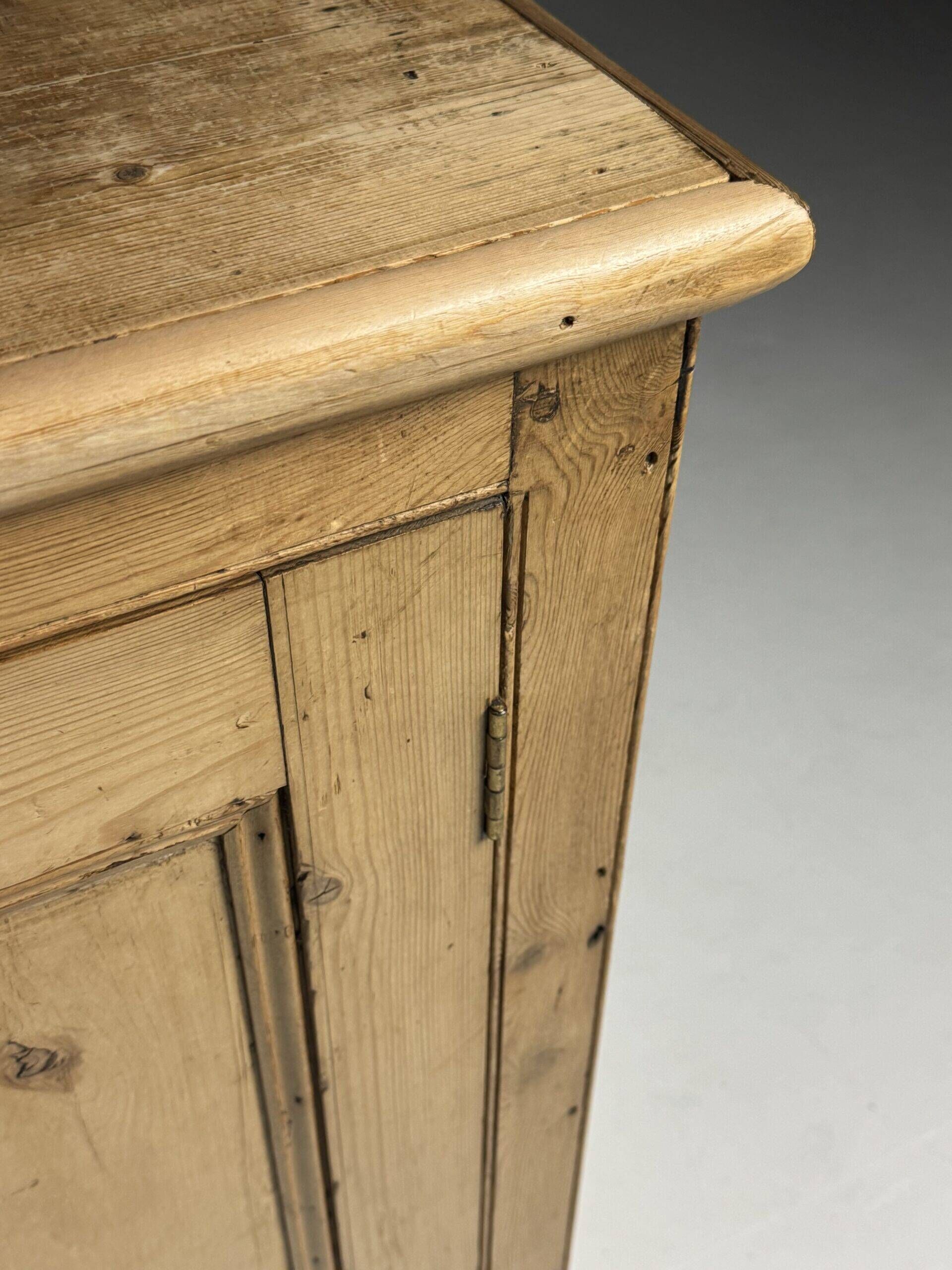 English pine sideboard 19th century