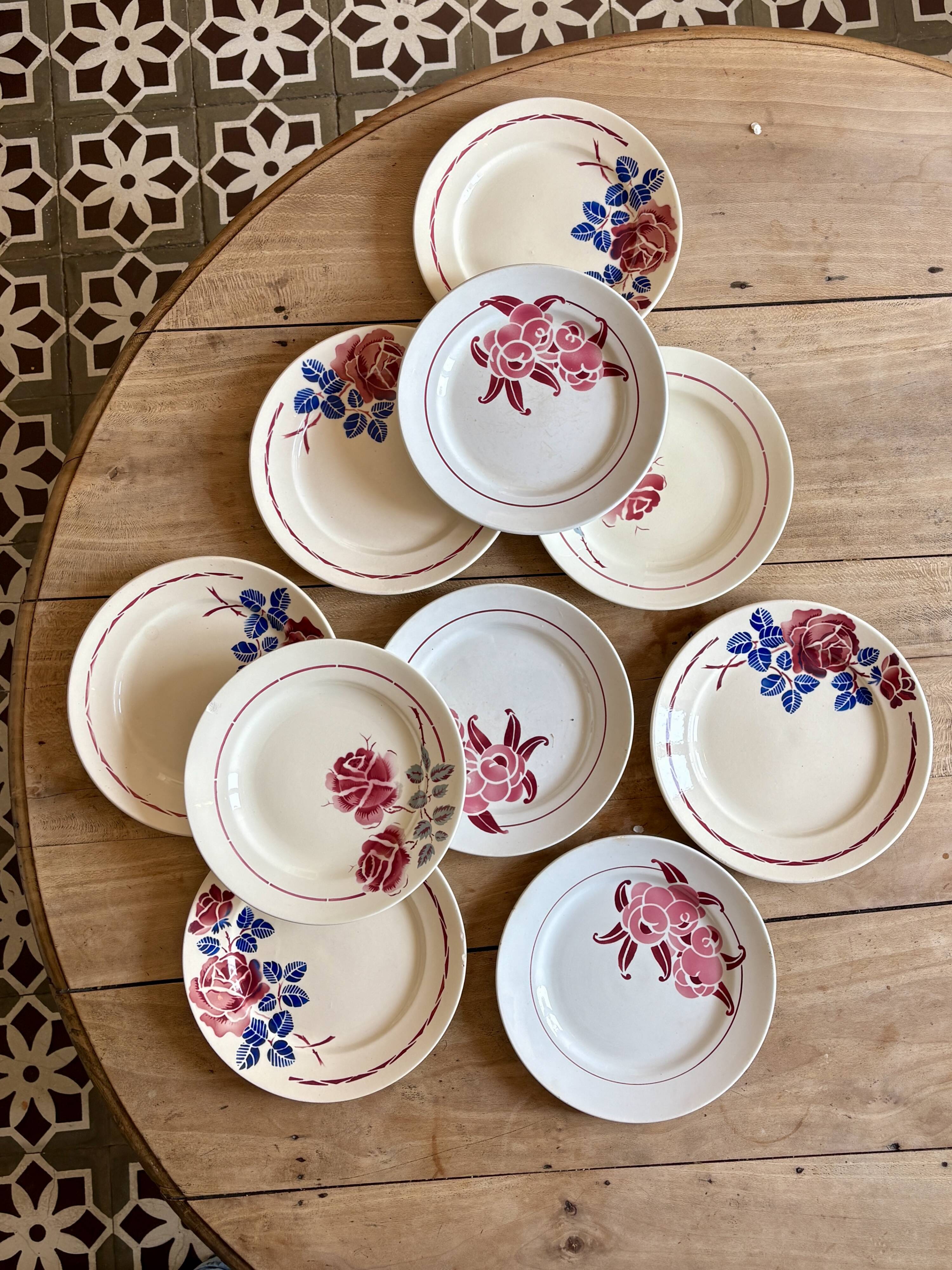 Set of 10 mismatched antique dinner plates