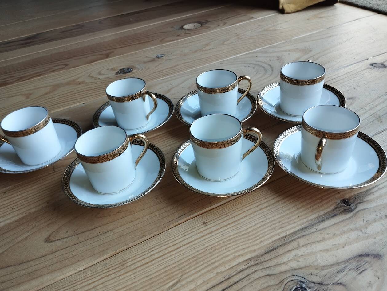Coffee service for 6 people in Limoges porcelain by Robert Haviland, 1930.