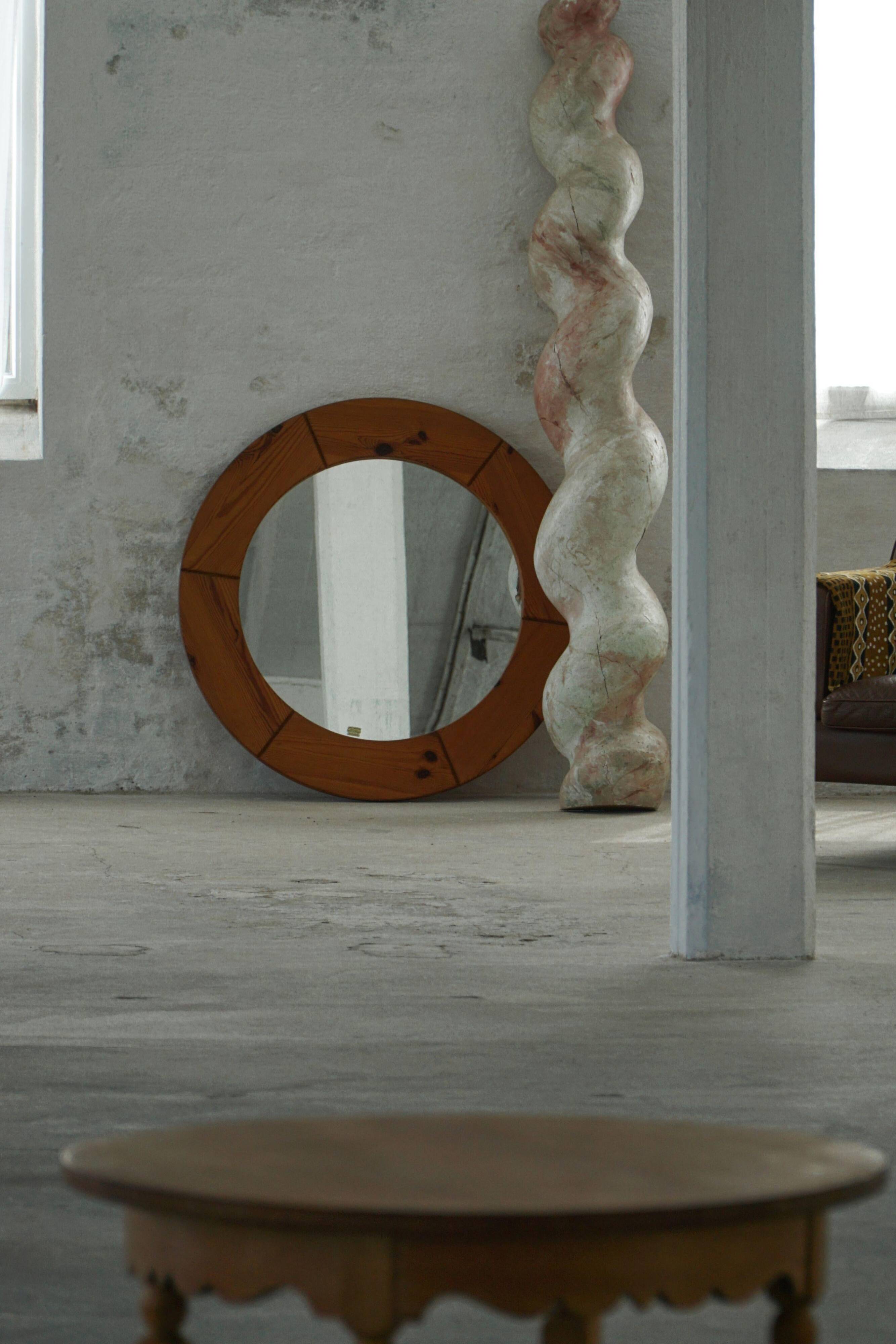 Large round wall mirror in solid pine by Glasmäster Markaryd, Sweden, 1960s.