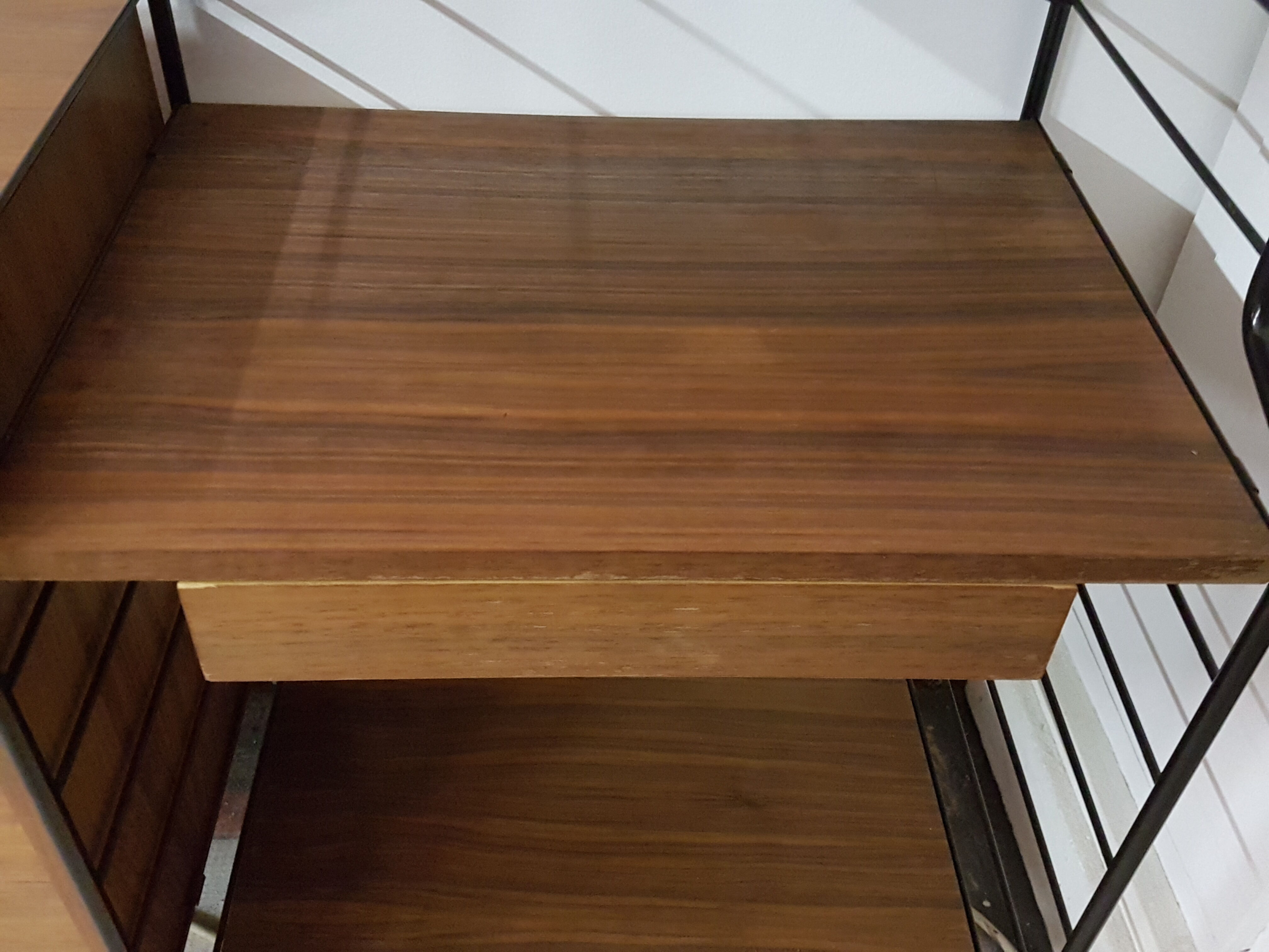 Adjustable shelves WHB string of the 1960s