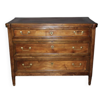Louis XVI chest of drawers in late 18th century walnut