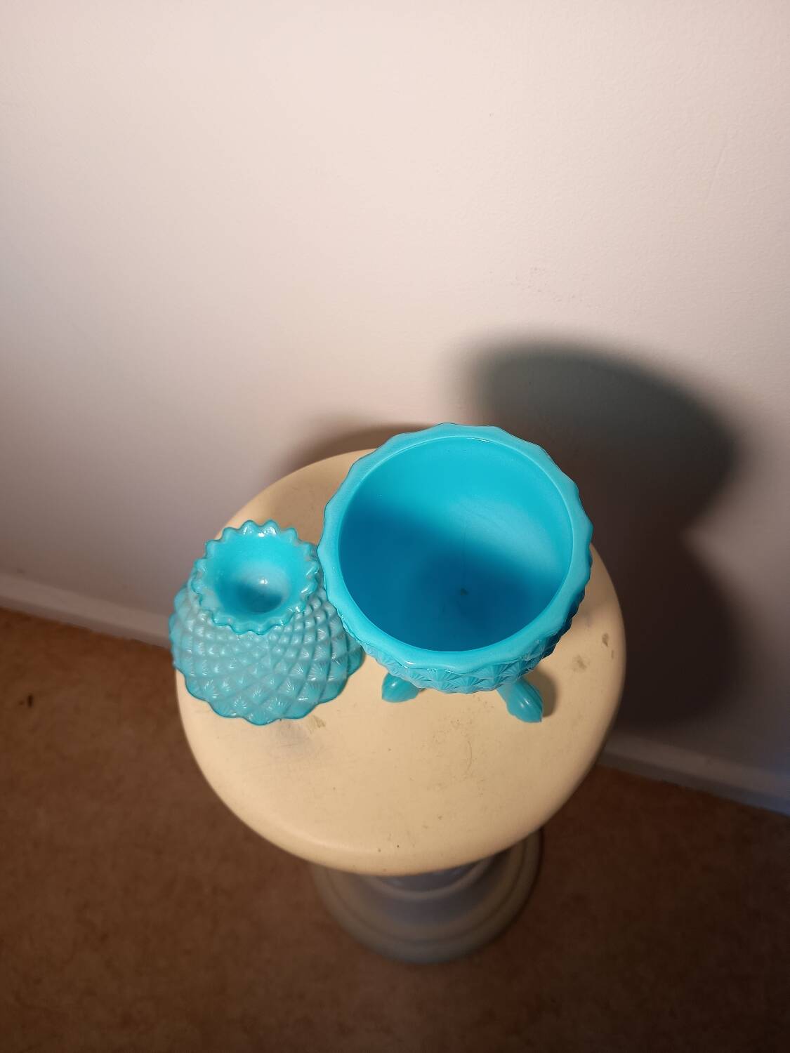 Fair opaline