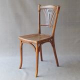 Two chairs Thonet n ° 197/114 of 1910 seat wood bistro