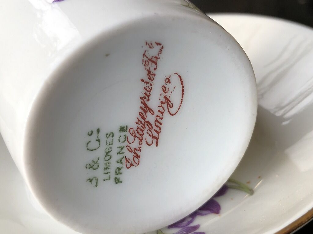 6 coffee cups assorted their subcup