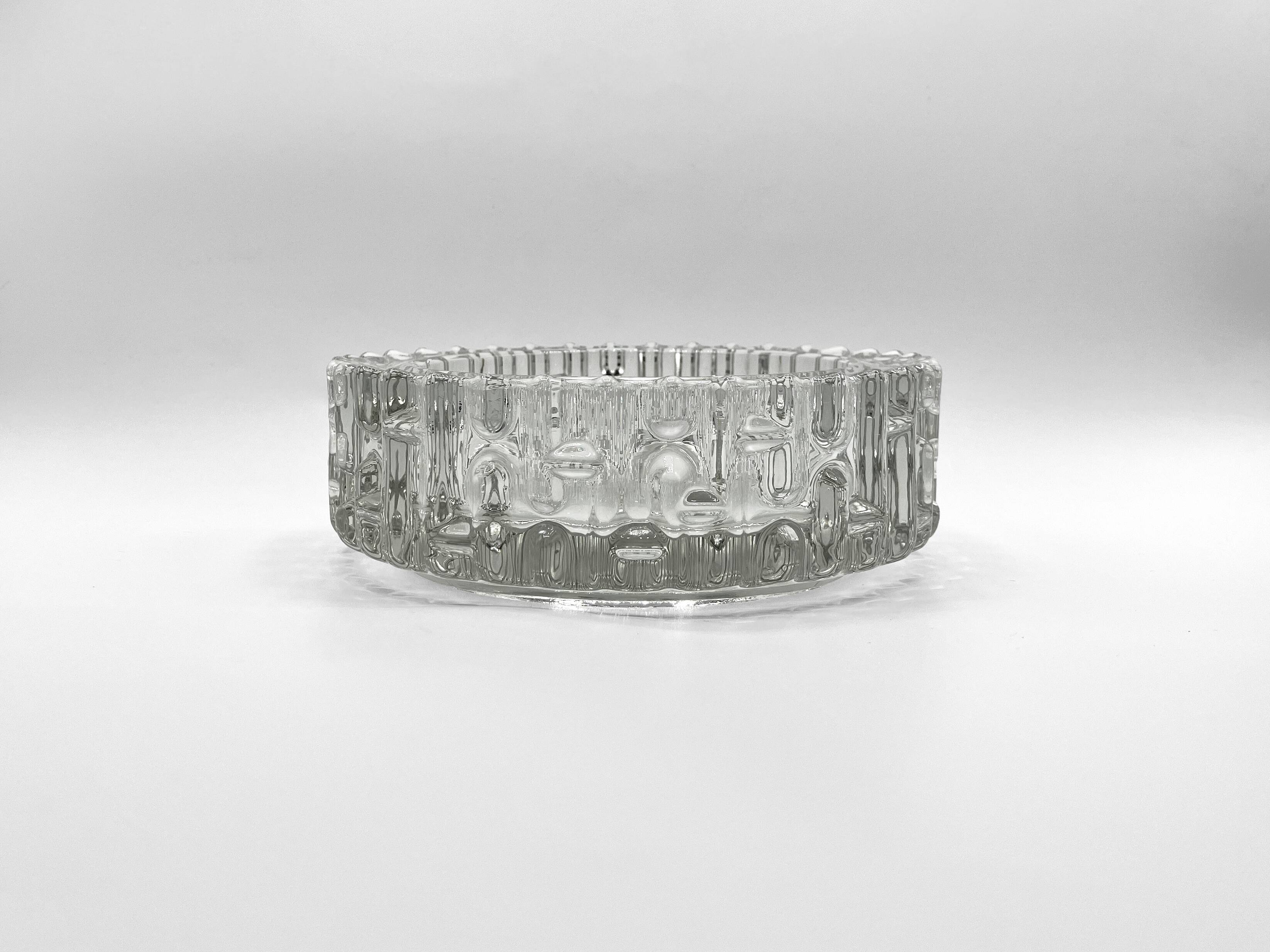 SKLO UNION pocket emptier • Hermanova hut glassworks • Design Frantisek Vizner • 1965 • Pressed glass