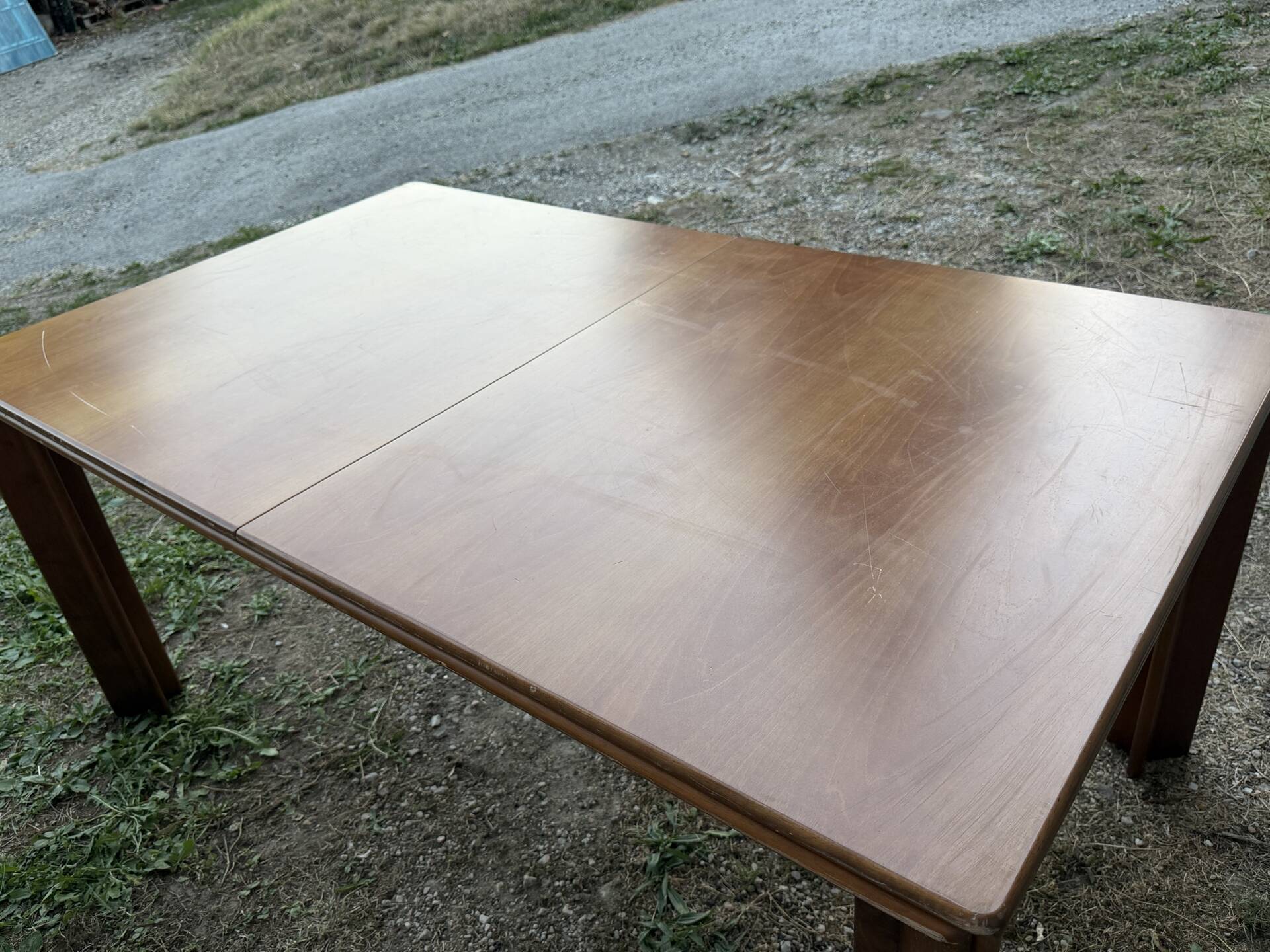 Extendable dining table Mou, Afra and Tobia Scarpa, Molteni, 1970