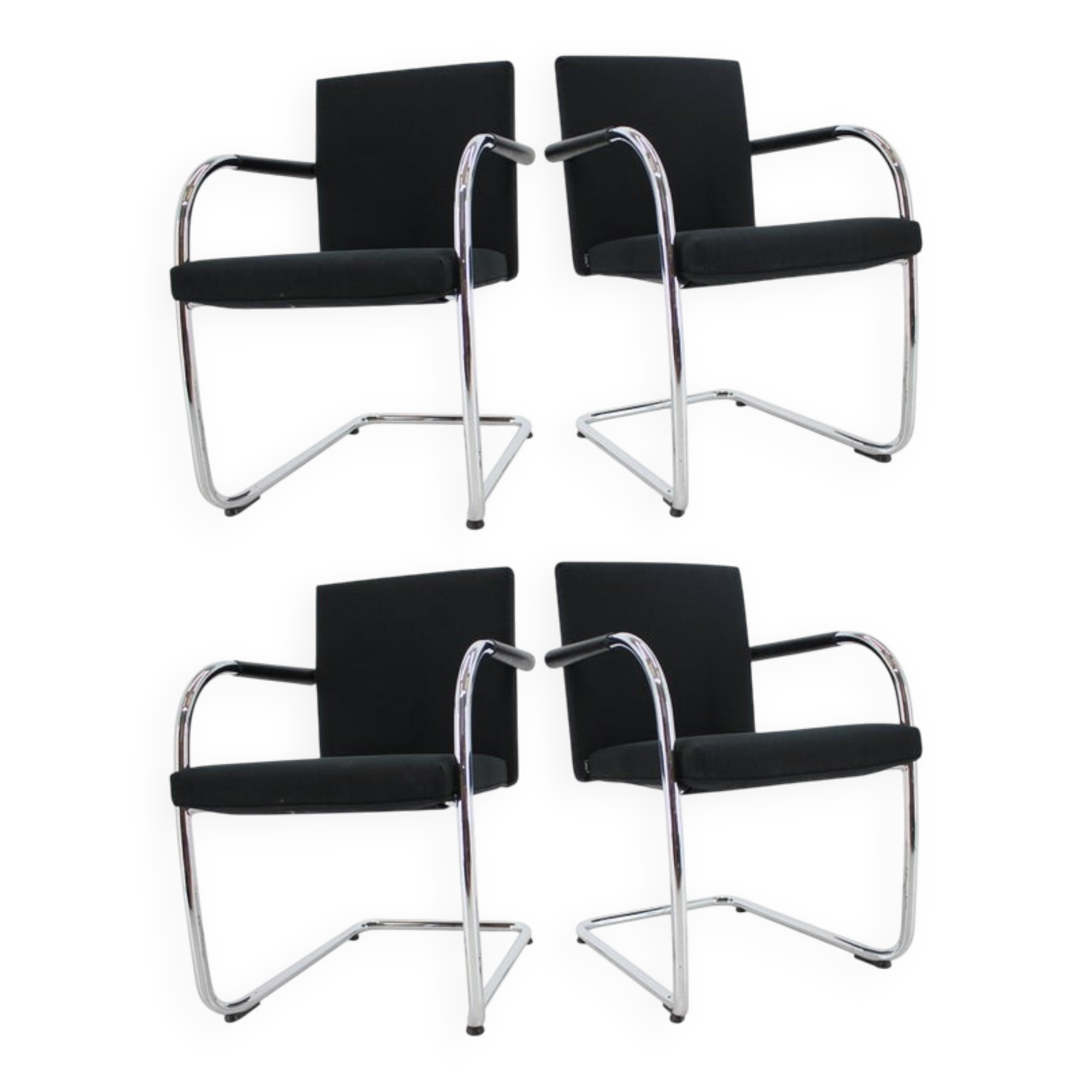 Ensemble de quatre fauteuils design Antonio Citterio et Glen Oliver Löw, années 1990.