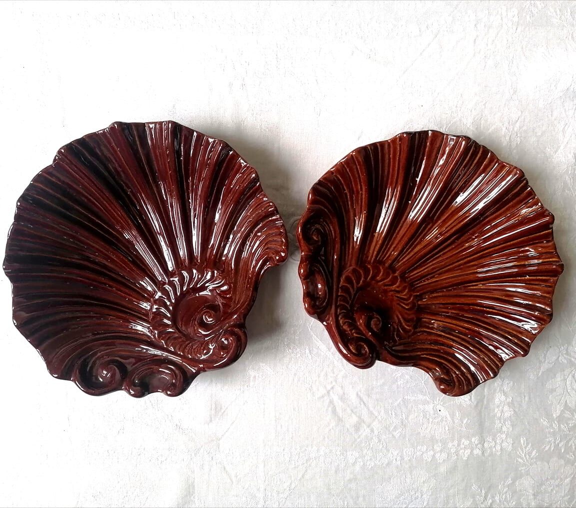 Shell cuts in roccoco earthenware