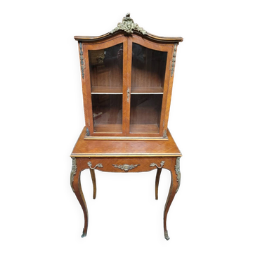 Louis XV bonheur du jour in rosewood marquetry decorated with bronze.
