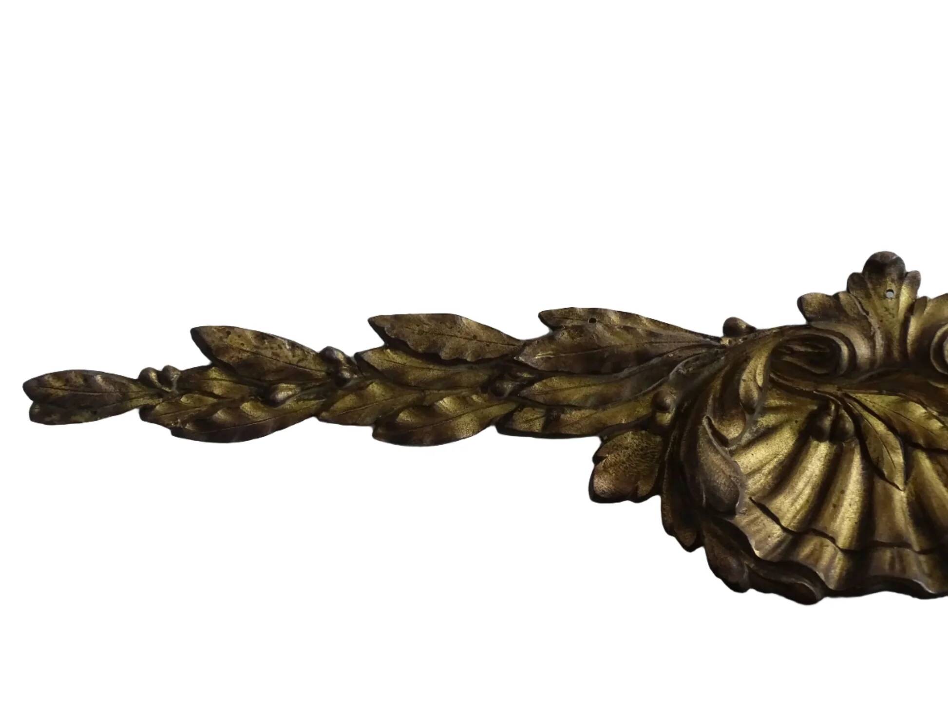 Fronton ancien français en bronze doré