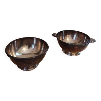 Set of 2 silver metal bowls