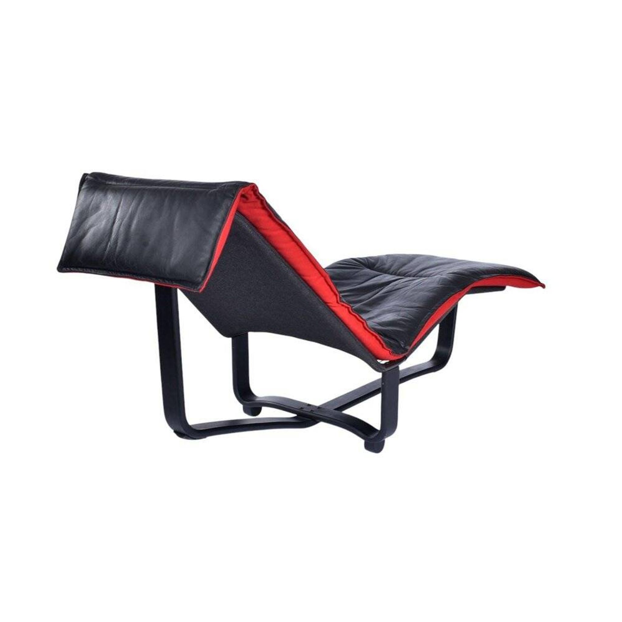 Scandinavian modern black leather and red wool reversible chaise lounge from Westnofa, Norwegian