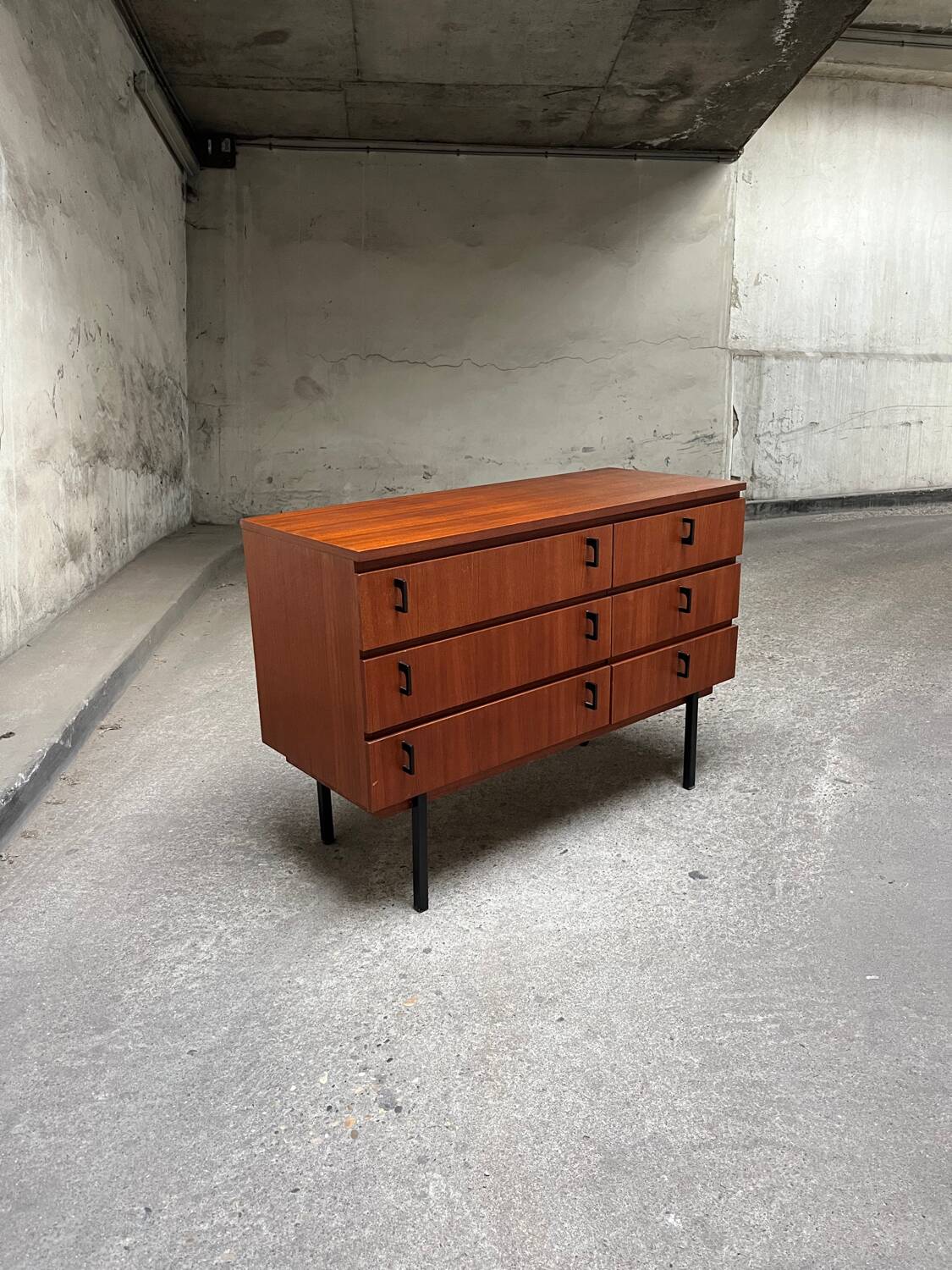 Vintage wood veneer chest of drawers 1960