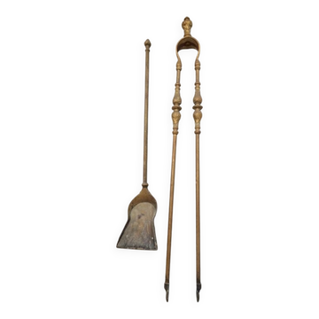 Serviteur de cheminée : pelle et pince en bronze style Louis XVI fin XIXe