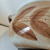 Vintage stoneware soup tureen from the Marais – rustic charm, cottagecore spirit.