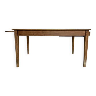 Table with pull