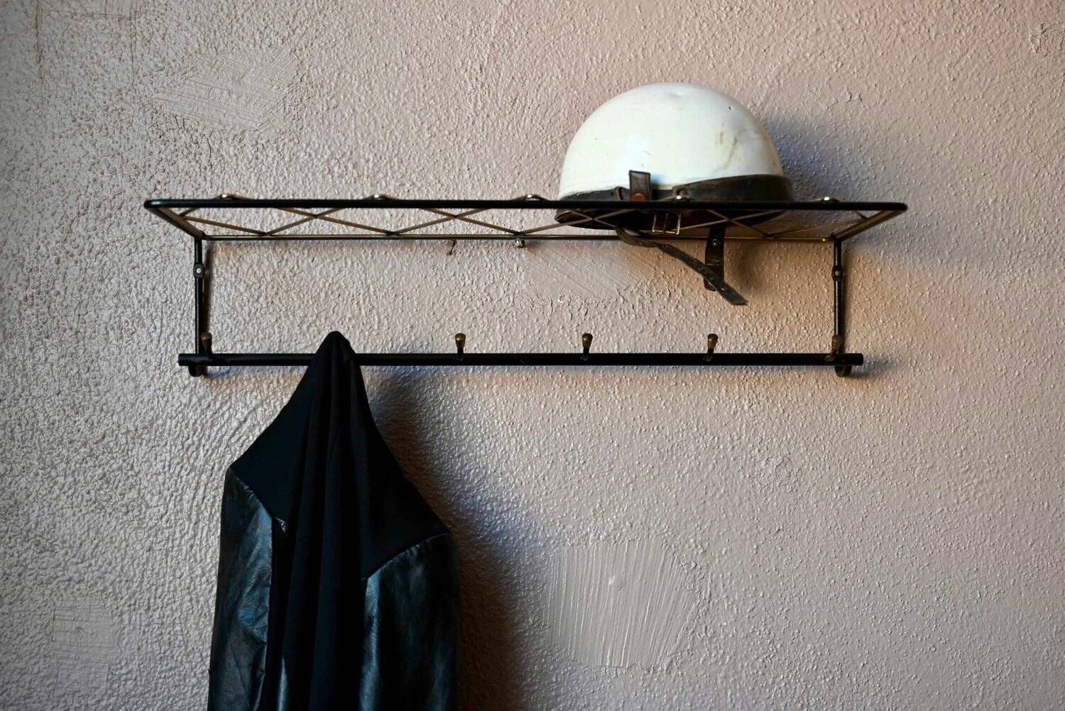 Vintage retro wall coat rack – Black metal & brass Mid-Century design