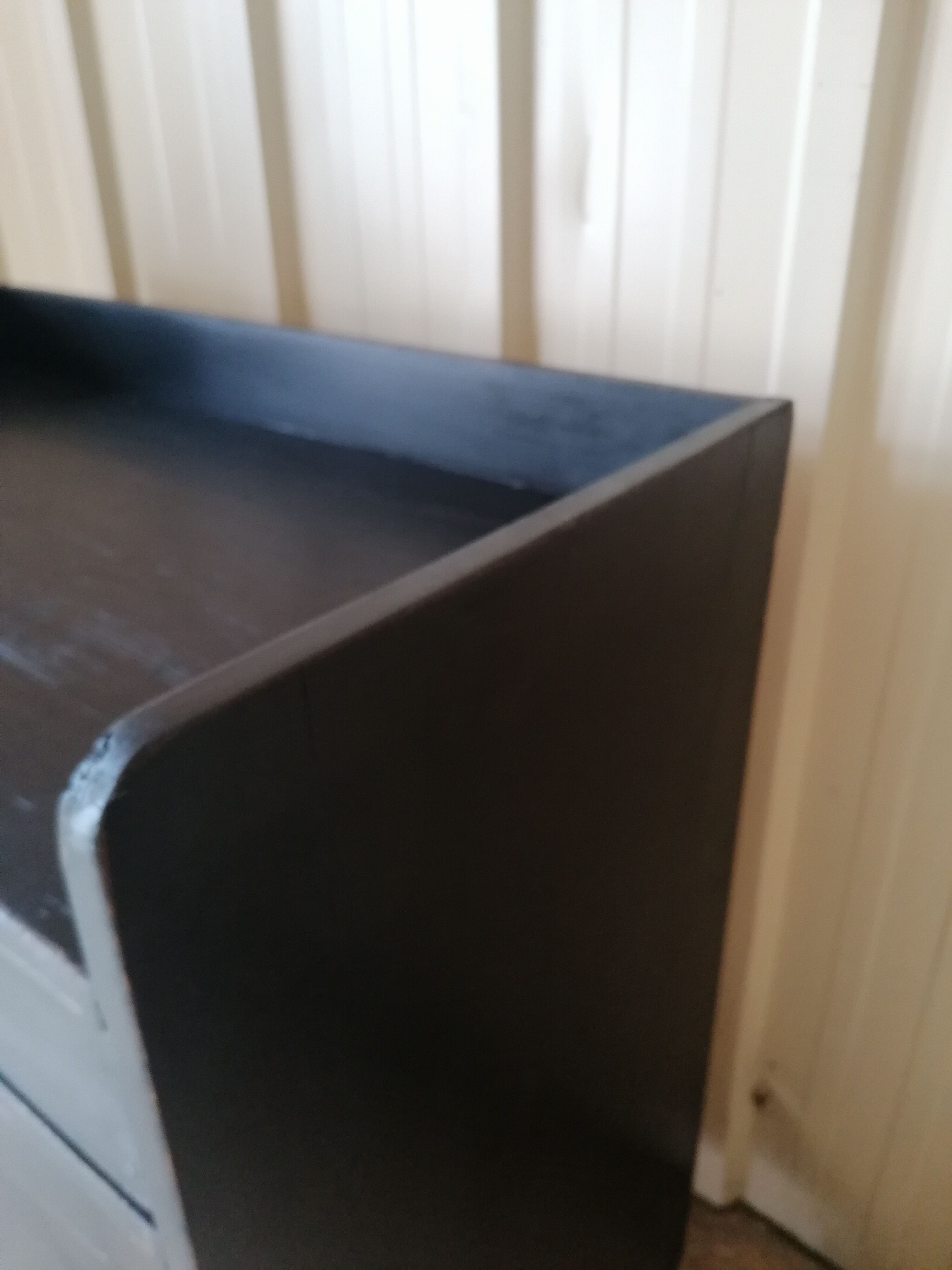 Low wooden entrance furniture