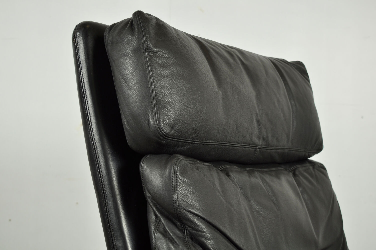 Leather armchair, high model d500 by Hans Olsen for CS Møbler Glostrup Denmark 1960s