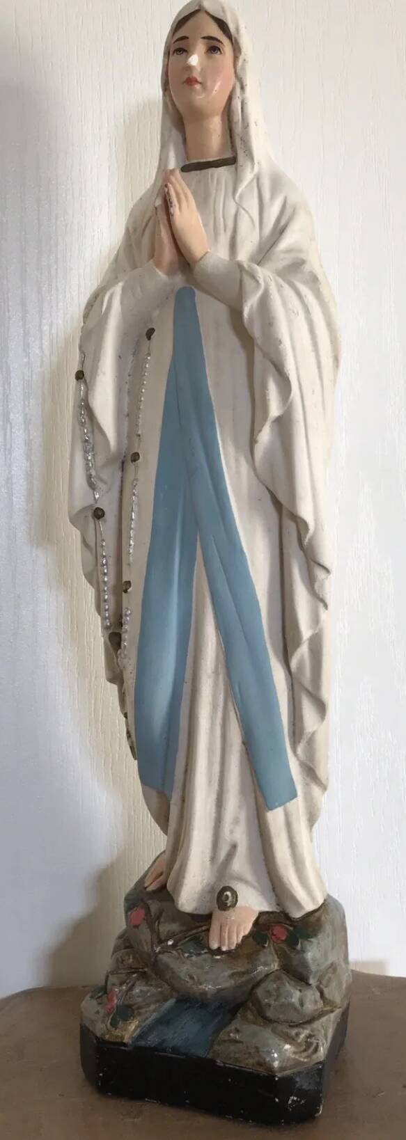 Statue of the holy virgin in hand-painted plaster signed lance 44 cm