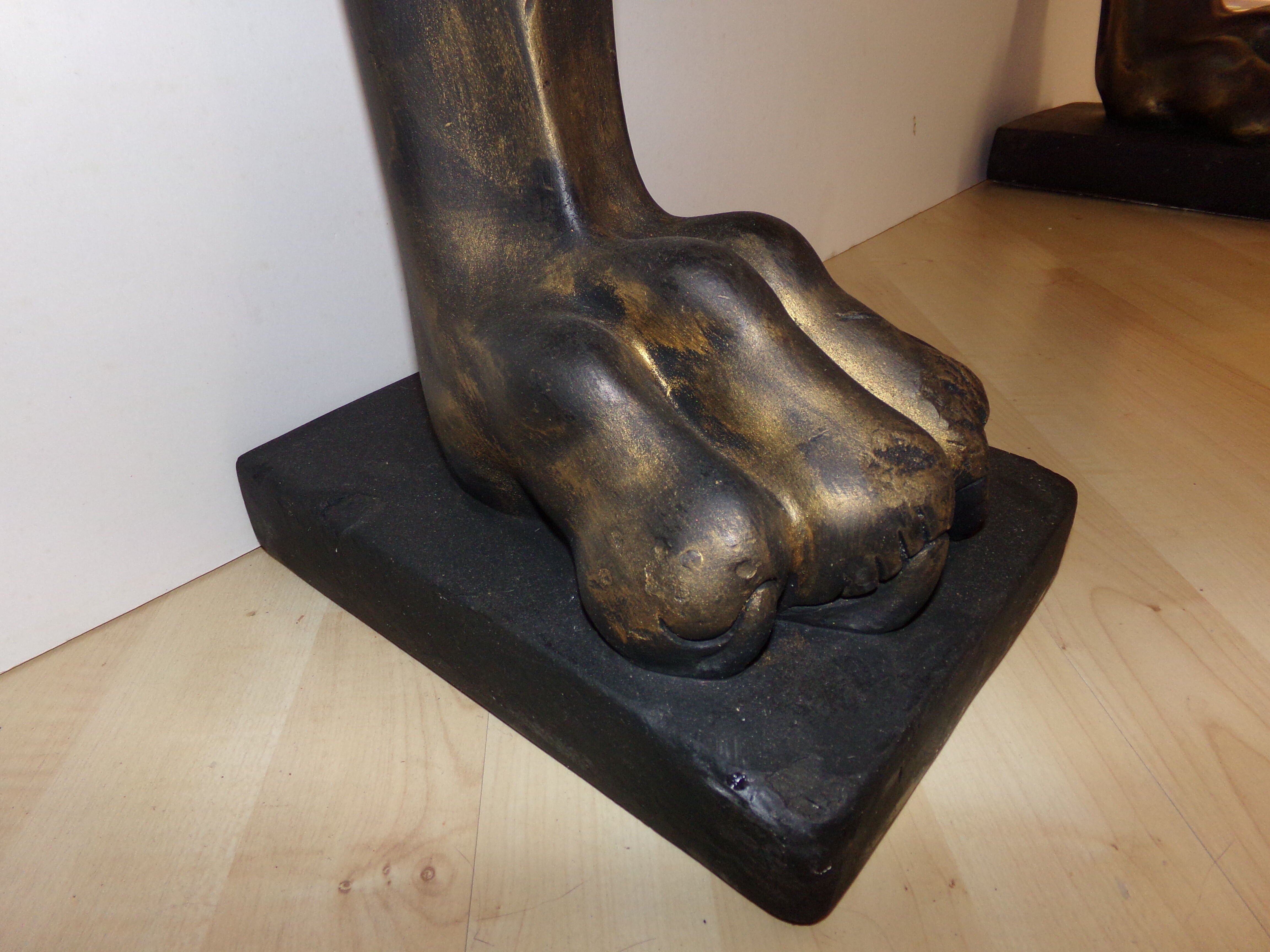 Console en marbre sur pieds lions