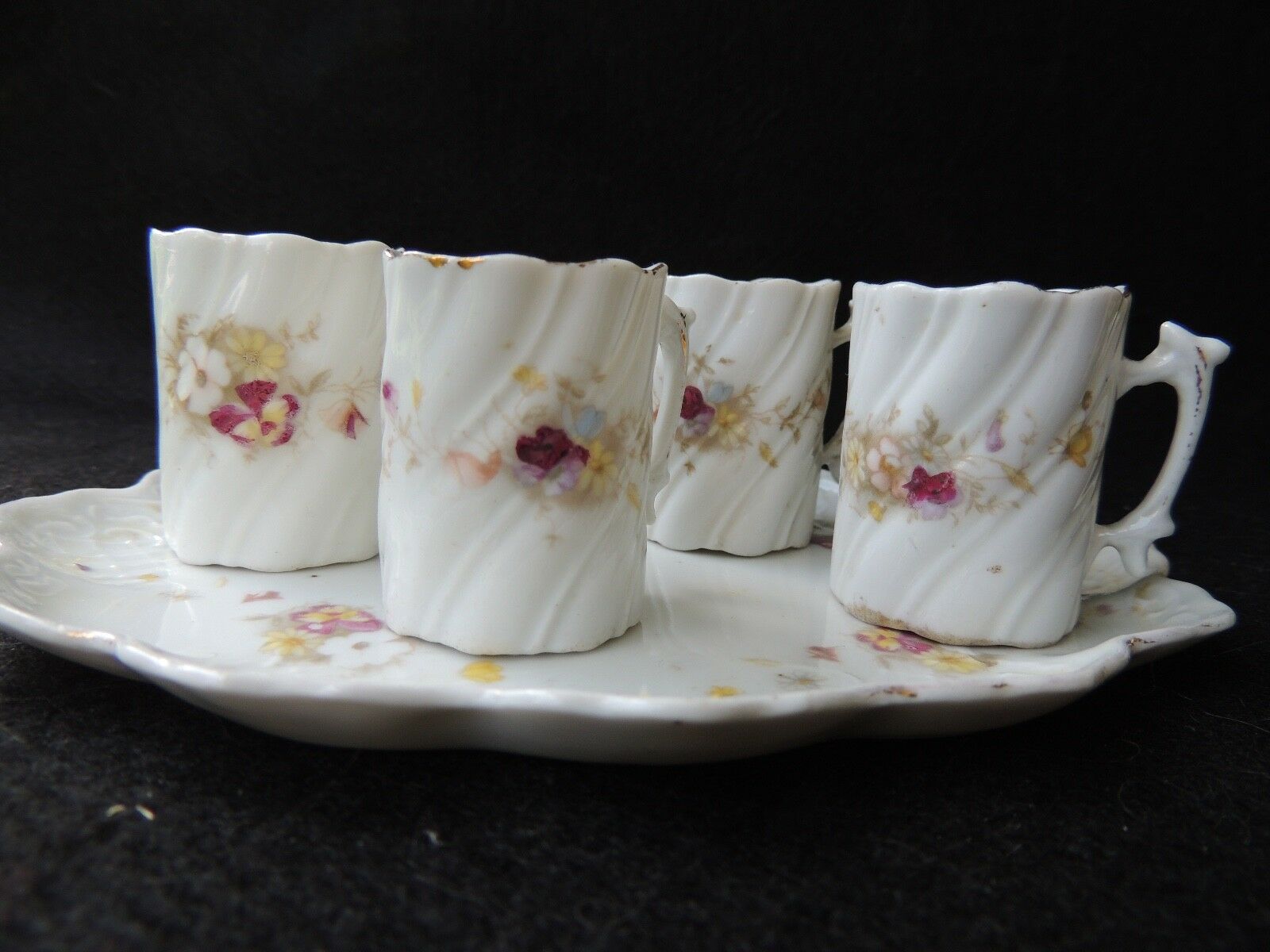 Tray and 4 small porcelain cups around 1900