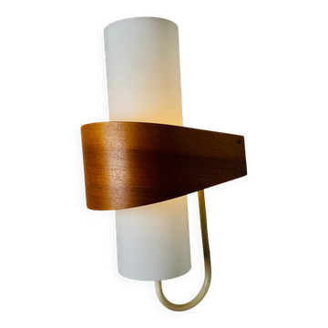 Applique murale Nx40 en bois et verre opale par Louis Kalff pour Philips, Pays-Bas, années 1950.