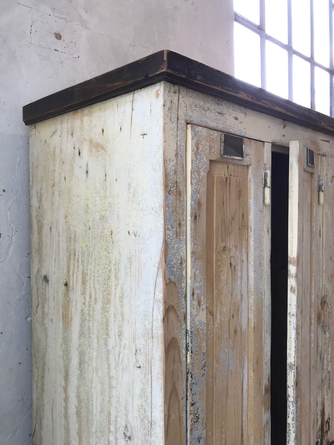 Wooden workshop vestiary