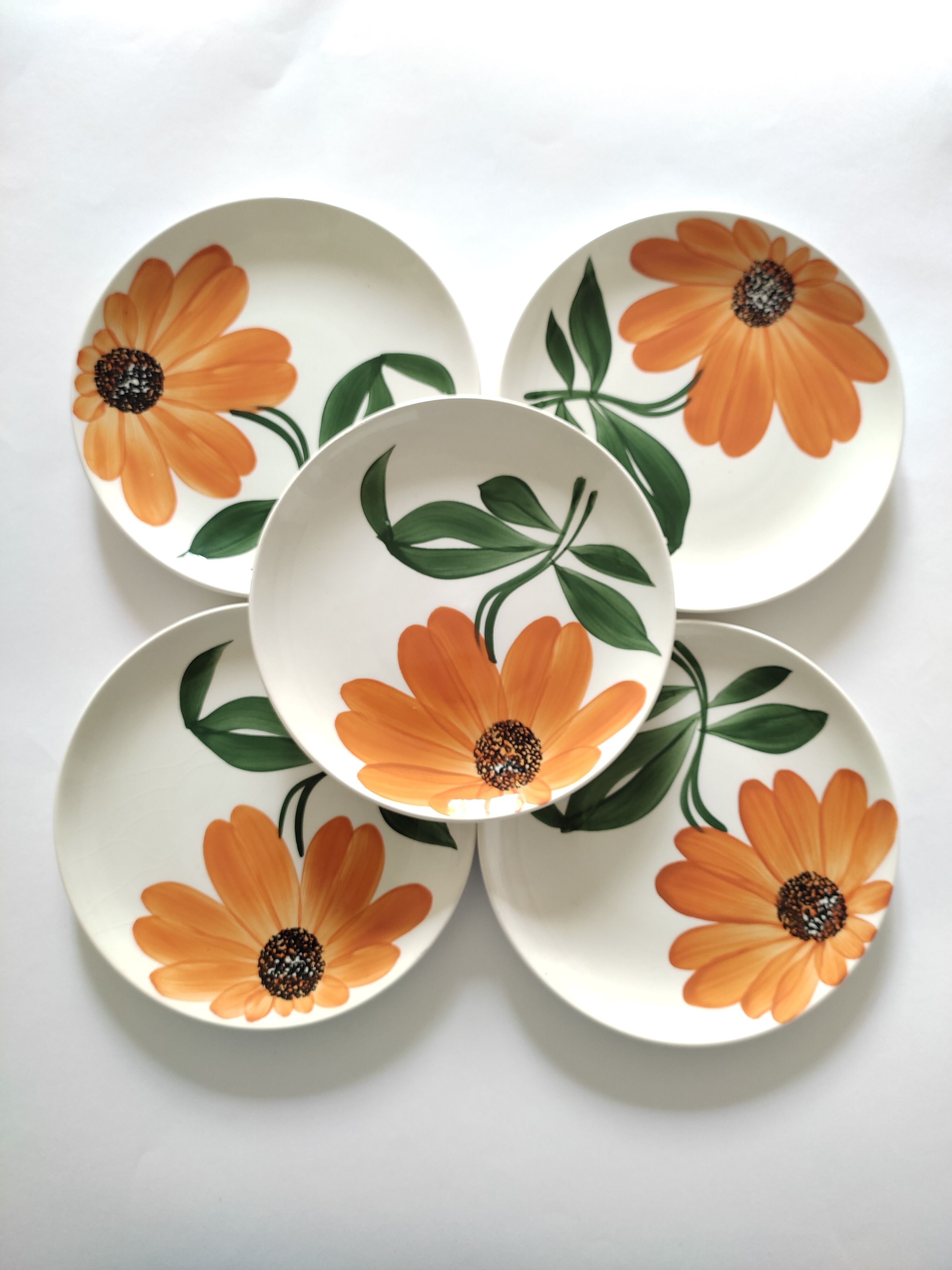 Dessert plates
