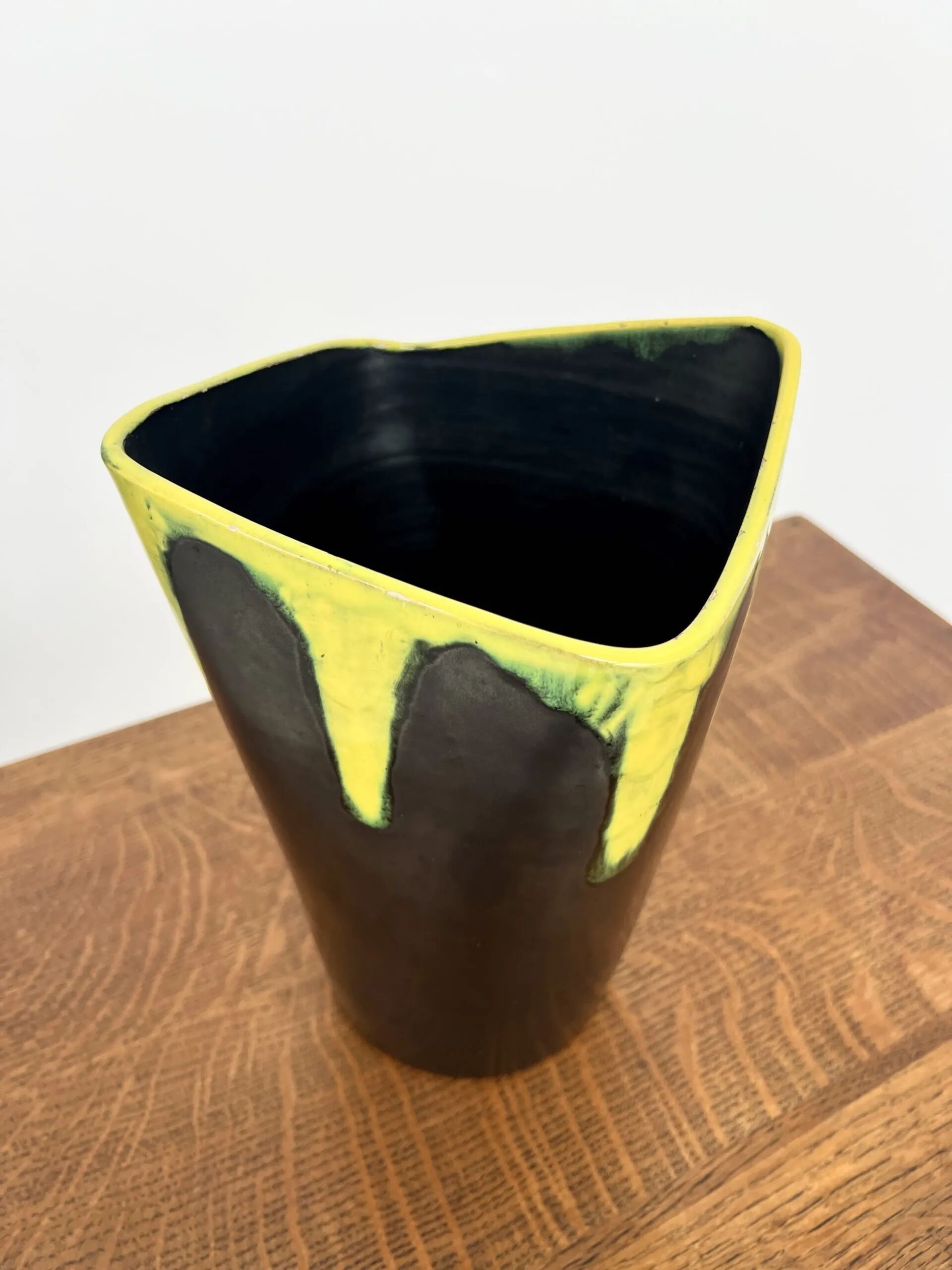 Vallauris Lunetta ceramic vase, model 5J2