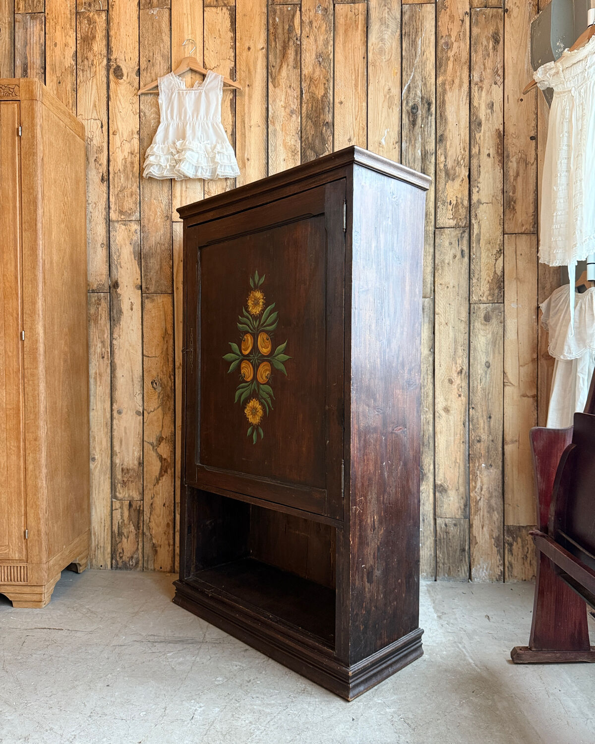 Bonnetière d’art populaire