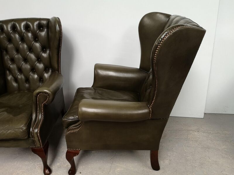 Bergères armchairs chesterfield green leather