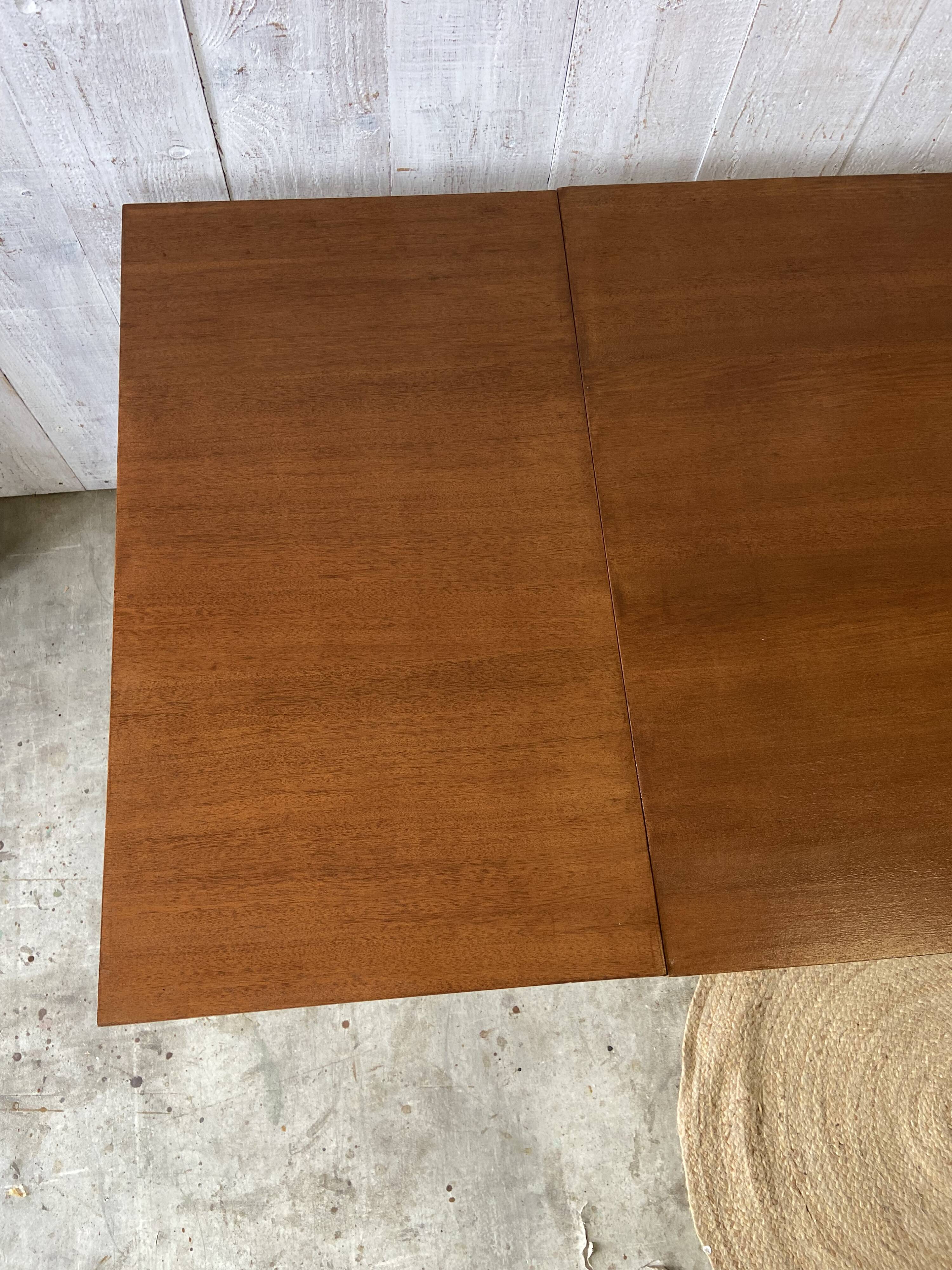 Vintage extendable table