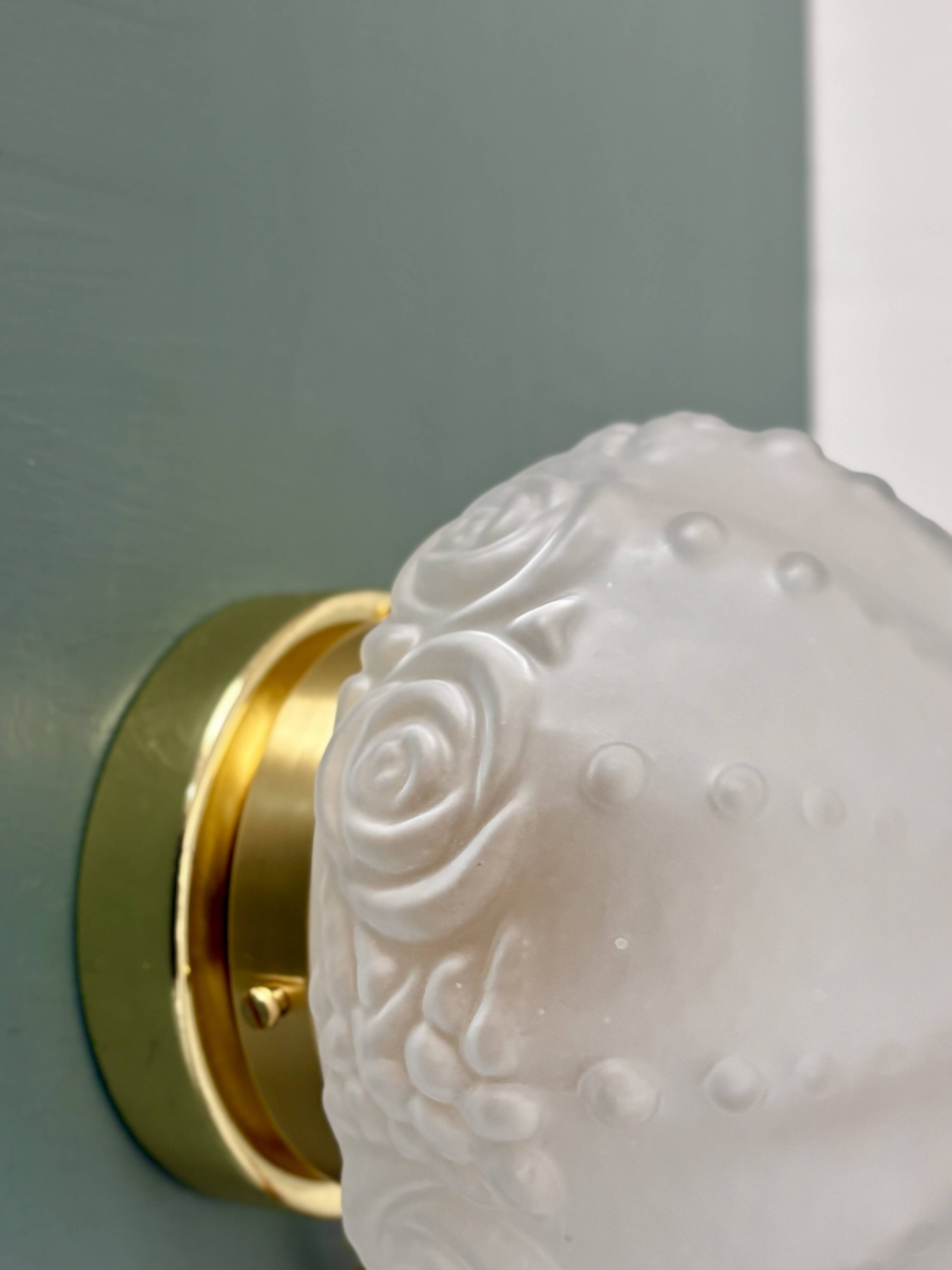 Vintage Art Deco frosted glass globe wall/ceiling light.