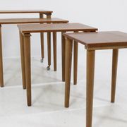 Tables gigognes mid-century en teck scandinavie