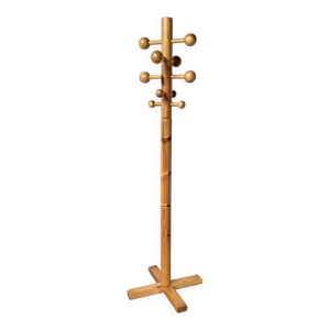 Porte-manteaux sur pied