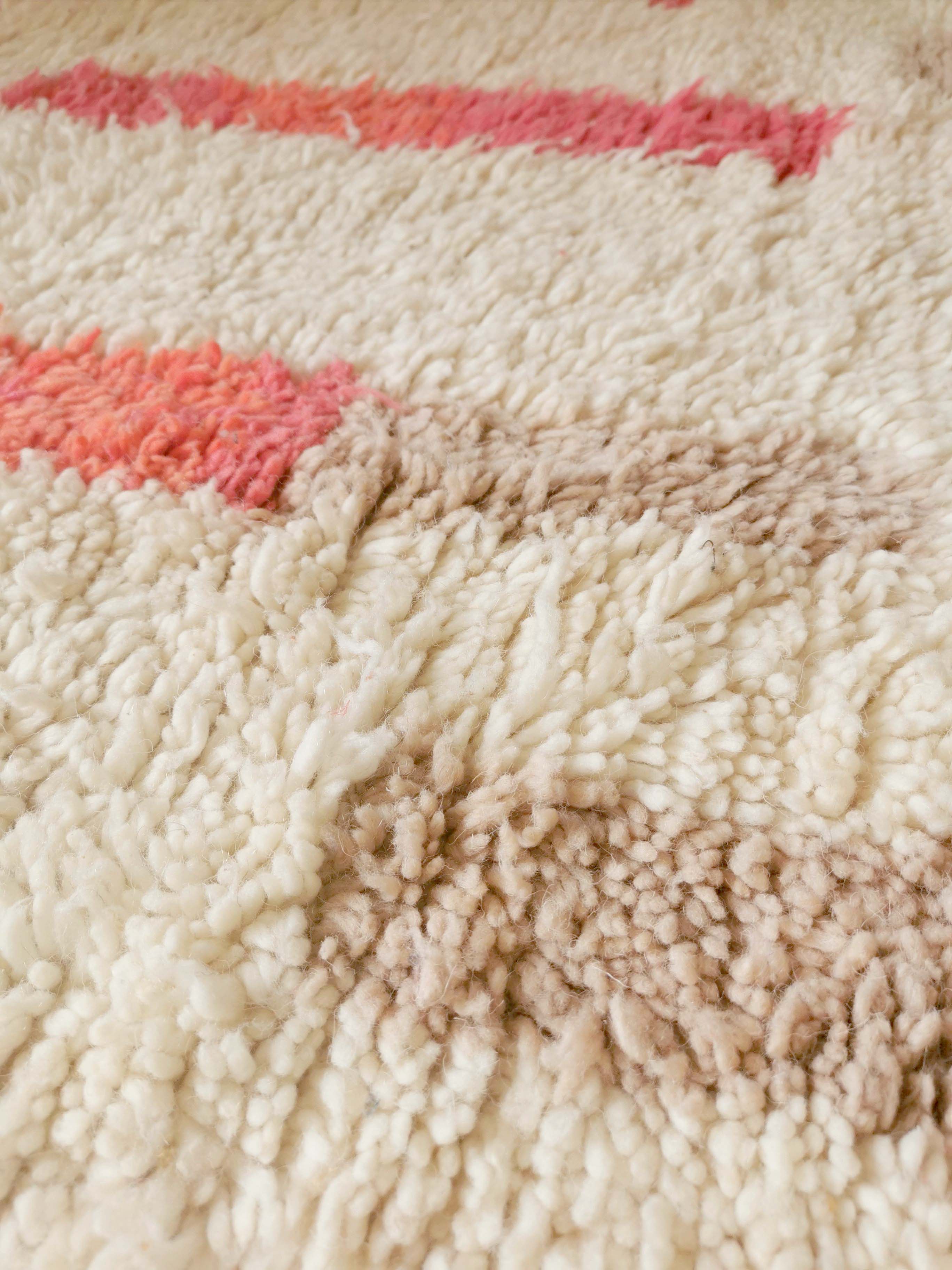 Berber carpet Azilal wool with two-tone geometric patterns