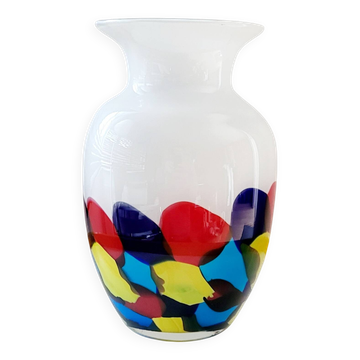 Multi color glazen vaas, primaire kleuren met wit glas