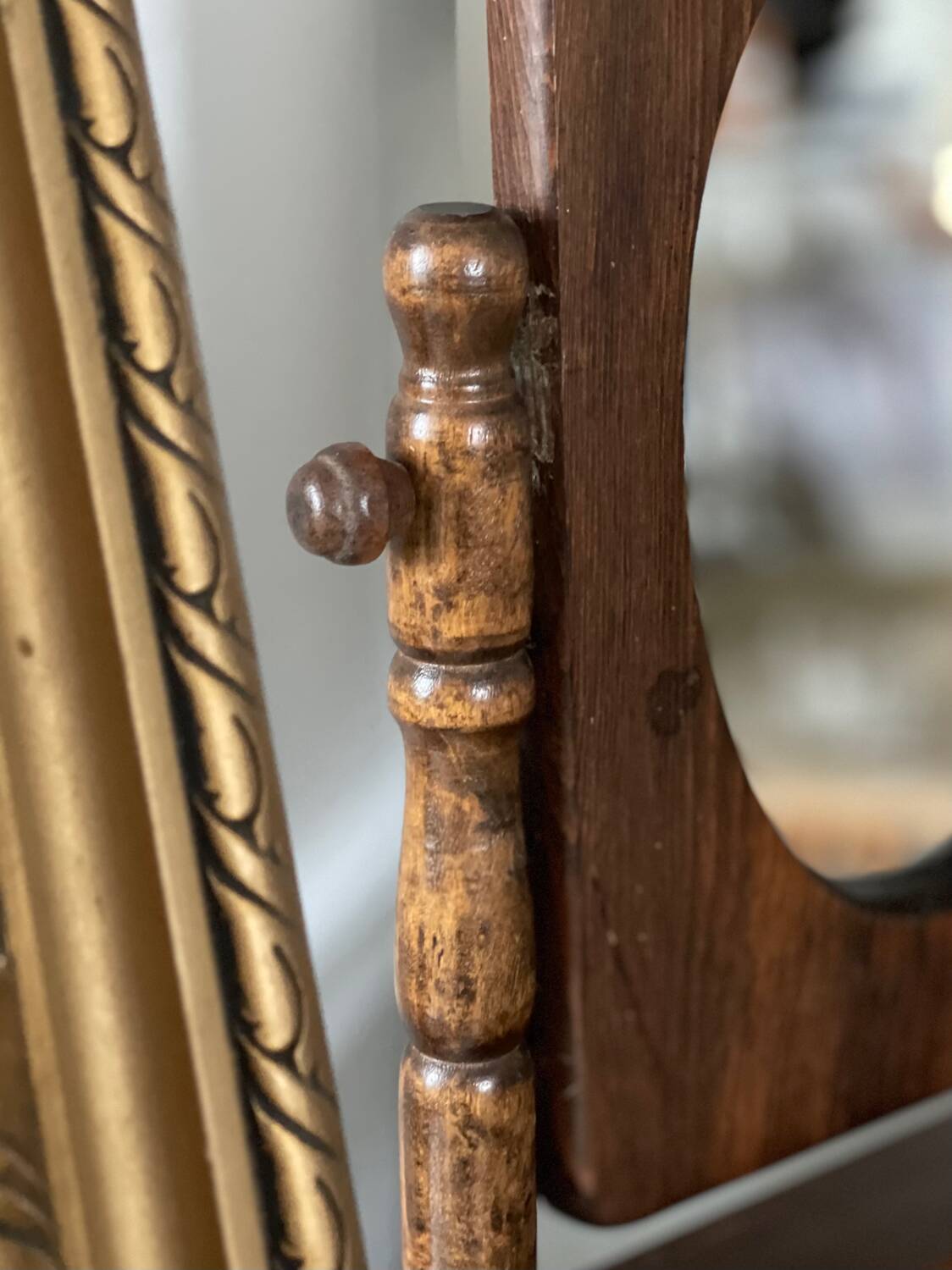Wooden table mirror