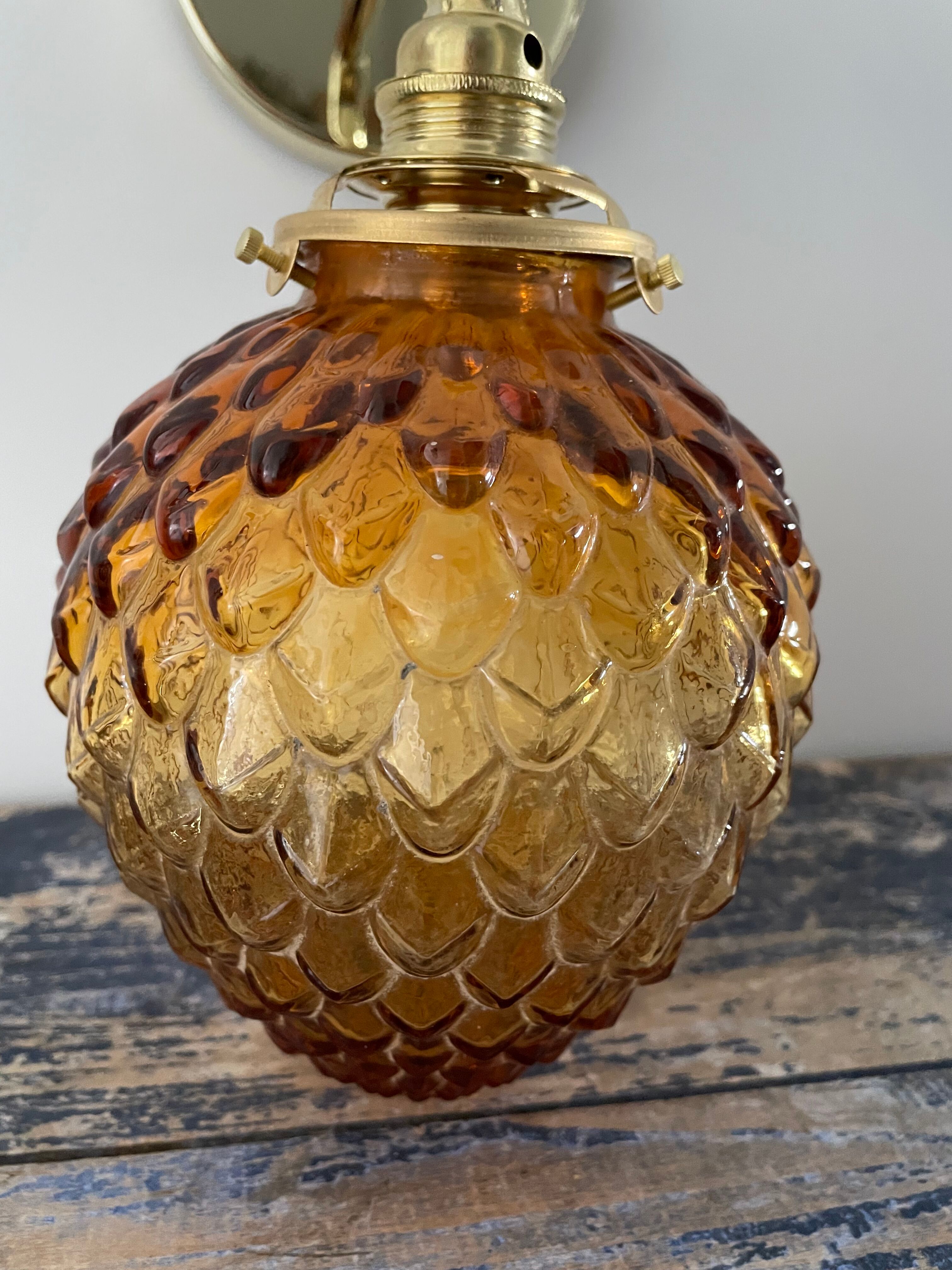 Wall lamp Electrified golden pine cone to nine