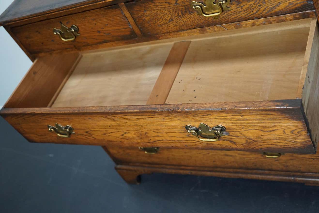 Commode anglaise en chêne début XXe siècle