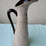 Butterfly pitcher
