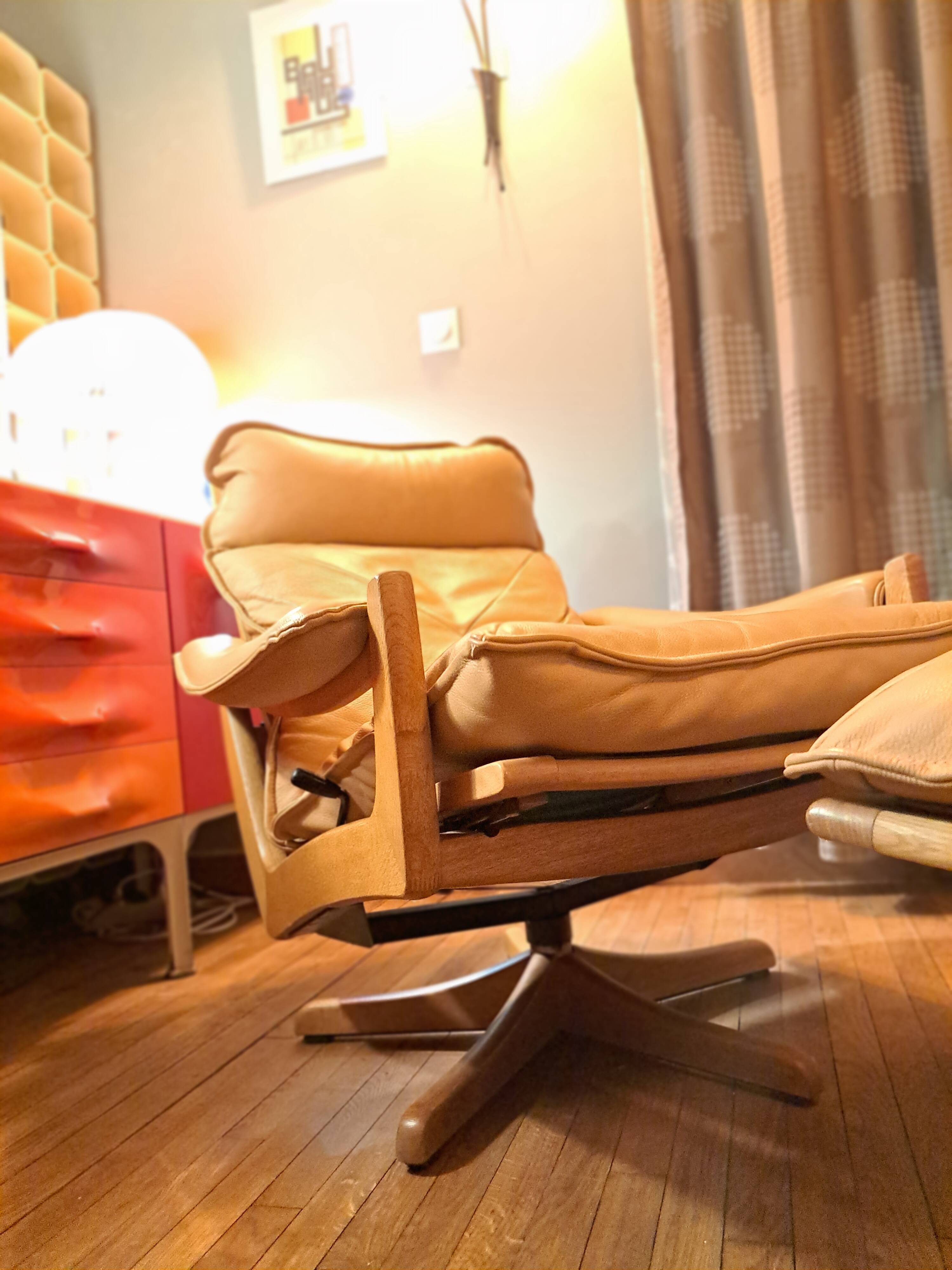 Pairs of armchairs and ottoman by Soda Galvano for Lied Mobler, Norway 1970