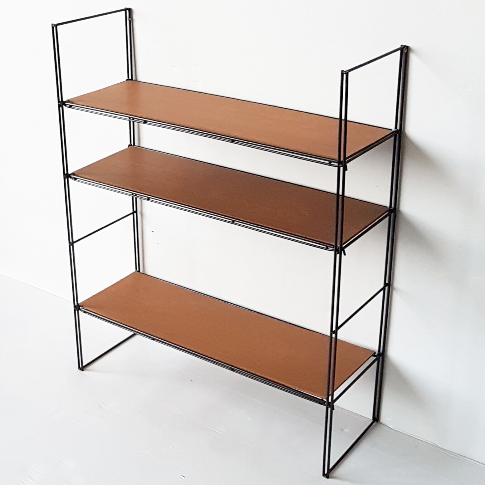 Etagère string années métal et bois années 60