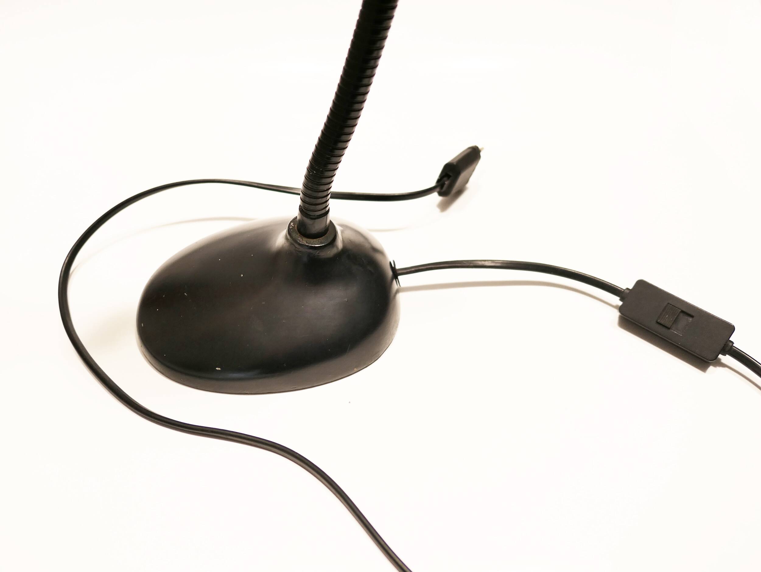 1960s articulated desk or workshop lamp in cast iron and metal